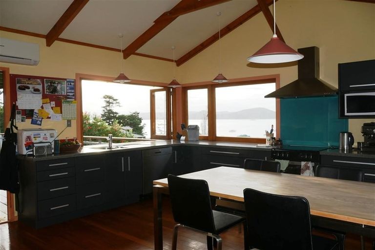 Photo of property in 6 Reotahi Road, Whangarei Heads, Whangarei, 0174