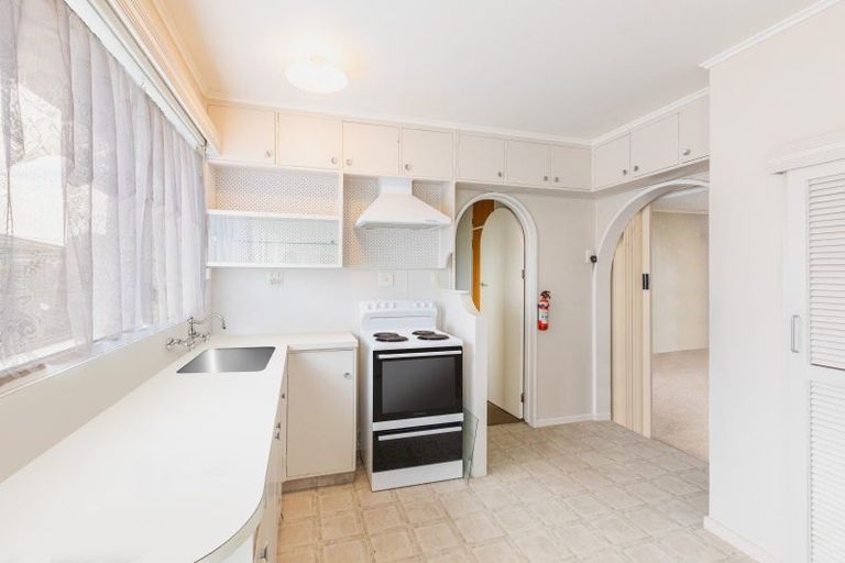 Photo of property in 2/70 Meeanee Road, Taradale, Napier, 4112