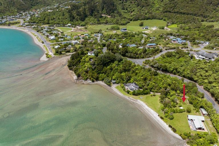 Photo of property in 61 Hope Drive, Okiwi Bay, 7193