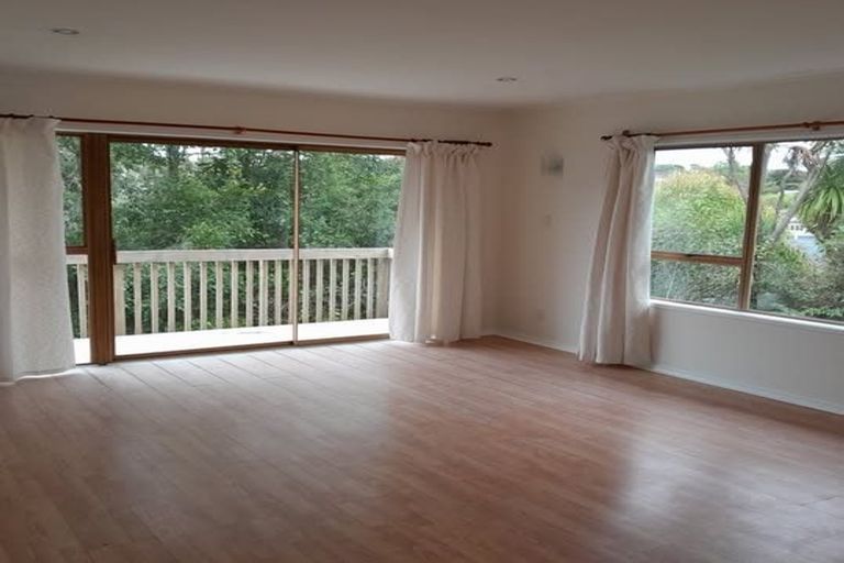 Photo of property in 4/19 Chequers Avenue, Glenfield, Auckland, 0629