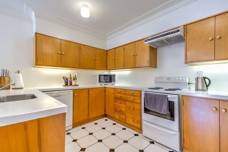 Photo of property in 145a Clarence Street, Hamilton Lake, Hamilton, 3204