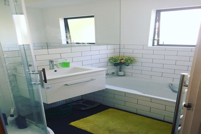 Photo of property in 2/13 Gibraltar Street, Howick, Auckland, 2014