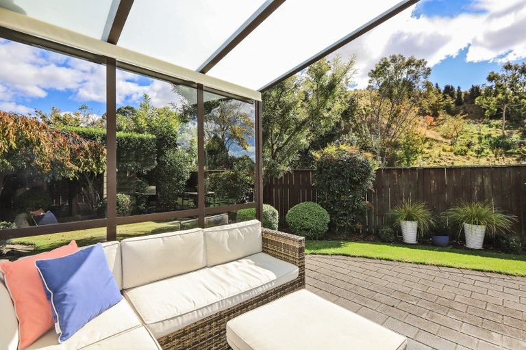 Photo of property in 8 Webb Place, Taradale, Napier, 4112