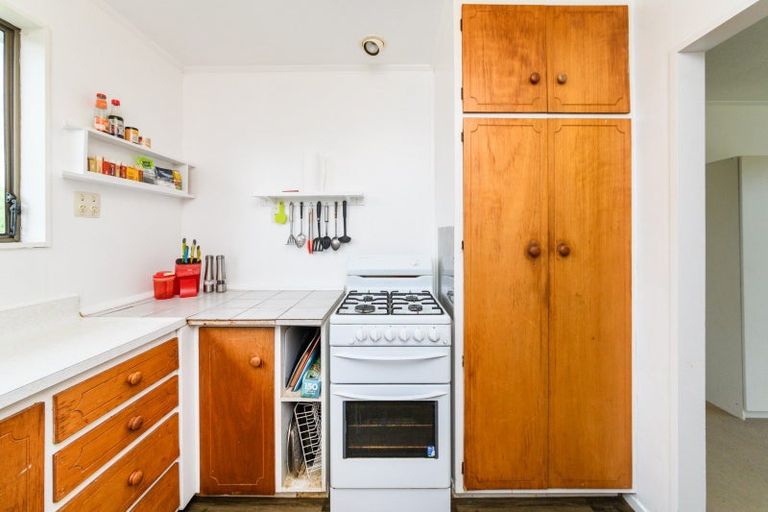 Photo of property in 33 Escort Grove, Awapuni, Palmerston North, 4412