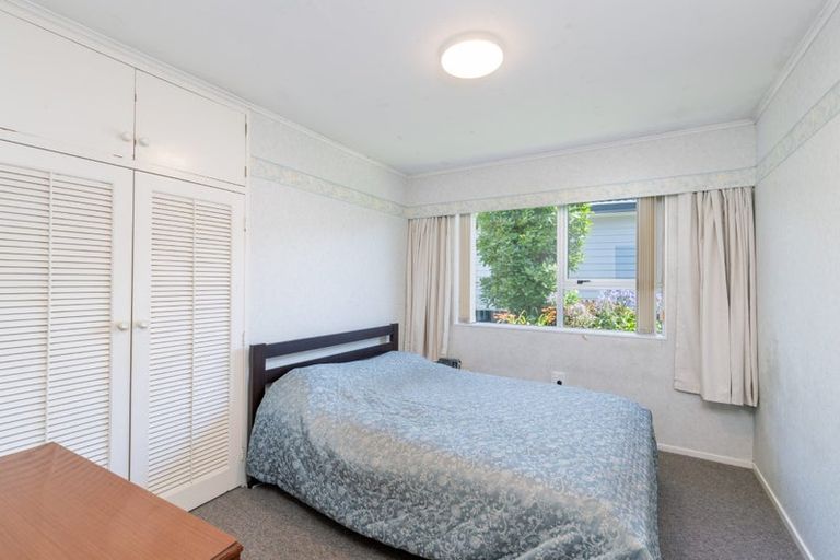 Photo of property in 78 Stewart Drive, Newlands, Wellington, 6037