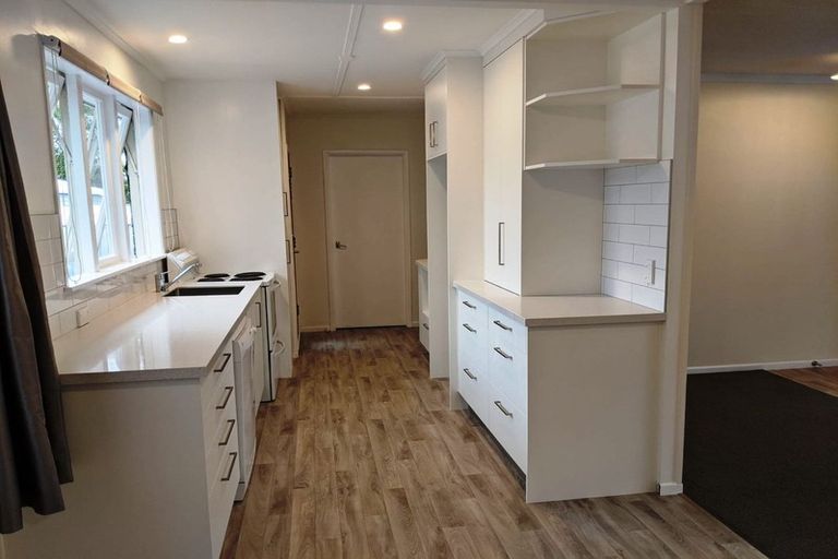 Photo of property in 363 Whangaparaoa Road, Stanmore Bay, Whangaparaoa, 0932