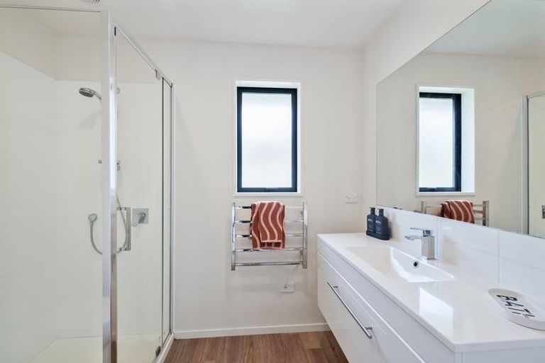 Photo of property in 15 Grey View Grove, Rangiora, 7400