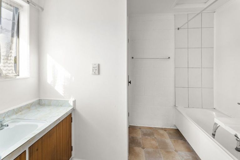 Photo of property in 72 Waimea Road, Nelson South, Nelson, 7010