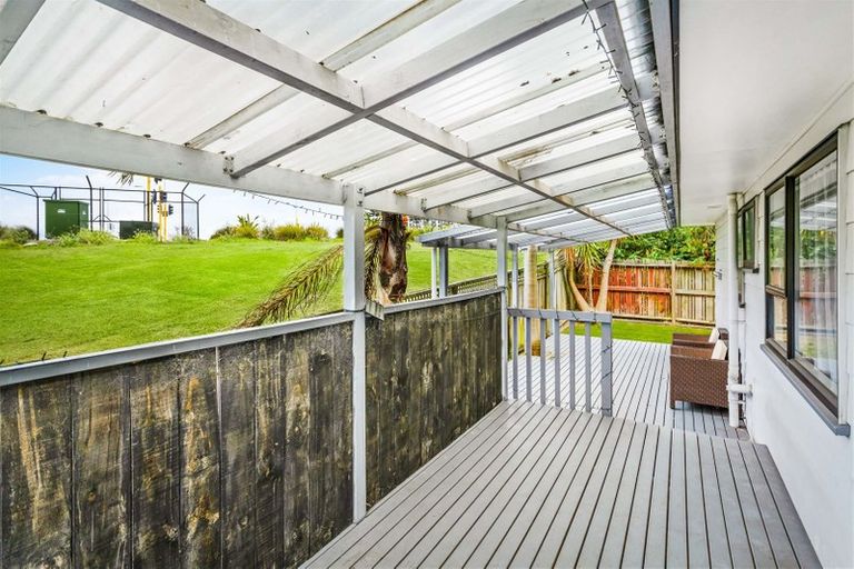 Photo of property in 2/20 Landsdale Place, Massey, Auckland, 0614