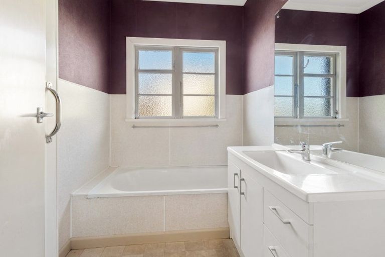 Photo of property in 11 Onslow Street, Gore, 9710