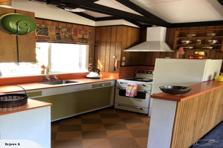 Photo of property in 41 Lake View Terrace, Moana, 7875