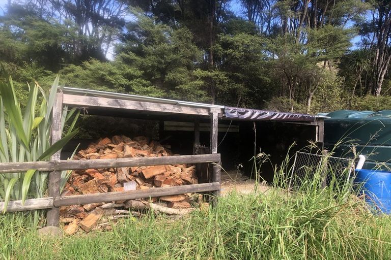 Photo of property in 3185 Kaipara Coast Highway, Glorit, Warkworth, 0984