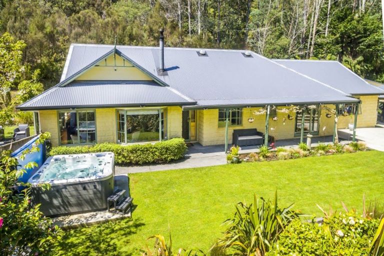 Photo of property in 1063c Blue Mountains Road, Blue Mountains, Upper Hutt, 5371