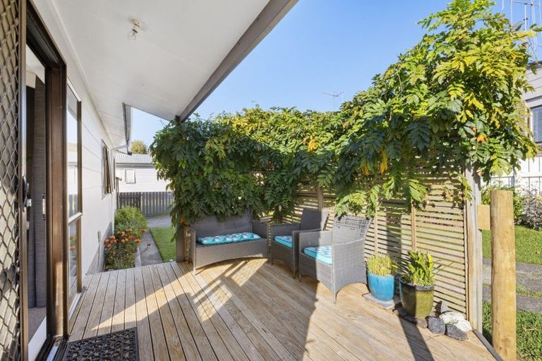 Photo of property in 2/56 Heron Avenue East, Matua, Tauranga, 3110