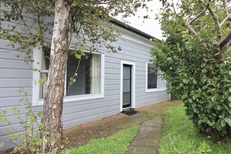 Photo of property in 18 Tamar Street, Island Bay, Wellington, 6023