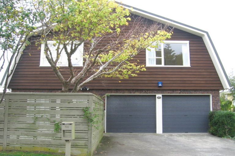 Photo of property in 50 Oriel Avenue, Tawa, Wellington, 5028