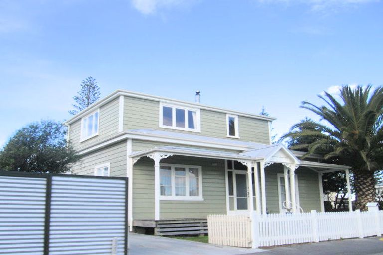 Photo of property in 60 Te Awa Avenue, Te Awa, Napier, 4110