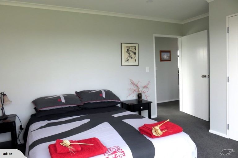 Photo of property in 8 Fuller Close, Levin, 5510