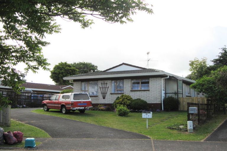 Photo of property in 18b Challen Close, Conifer Grove, Takanini, 2112