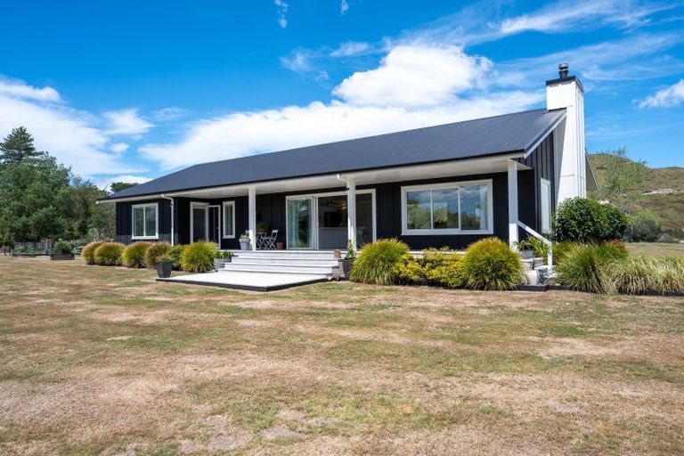 Photo of property in 72 River Road, Otane, Waipawa, 4271
