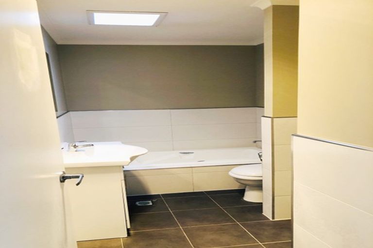 Photo of property in 3/212 Old Farm Road, Hamilton East, Hamilton, 3216