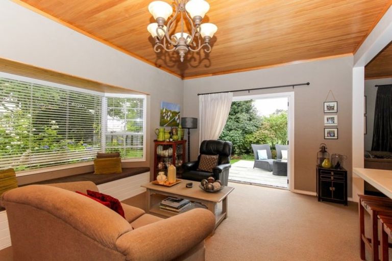Photo of property in 1066 Egmont Road, Egmont Village, New Plymouth, 4372