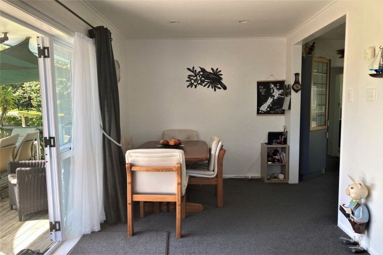 Photo of property in 17 Hutchins Street, Waitara, 4320