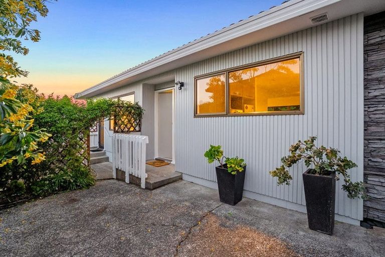 Photo of property in 1/1a Gordon Avenue, Forrest Hill, Auckland, 0620