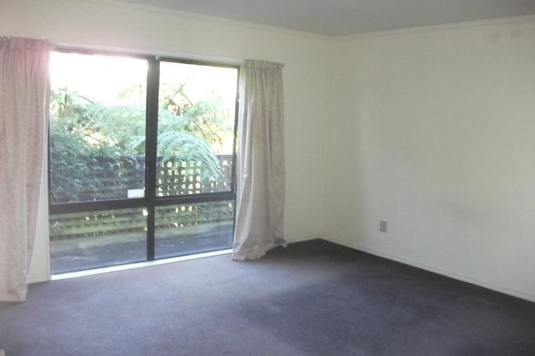 Photo of property in 29 The Crowsnest, Whitby, Porirua, 5024