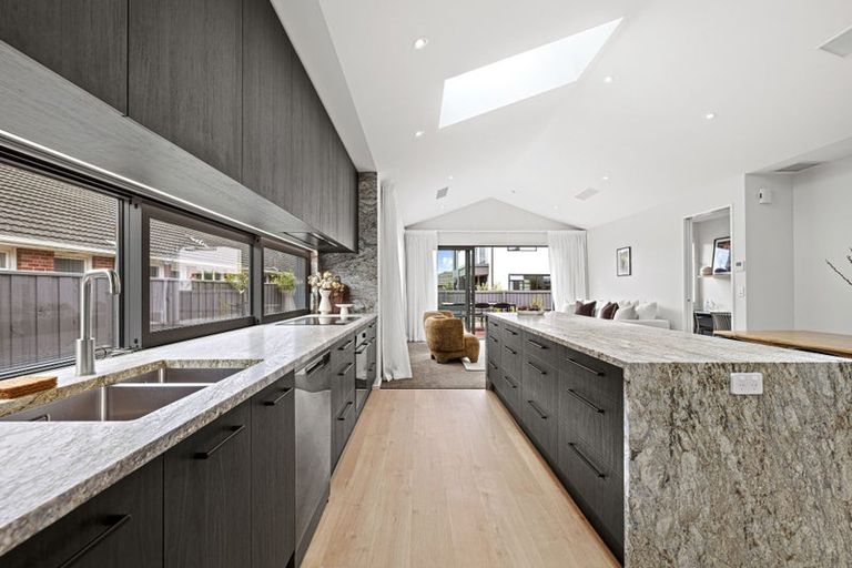 Photo of property in 17 Bradshaw Terrace, Riccarton, Christchurch, 8011