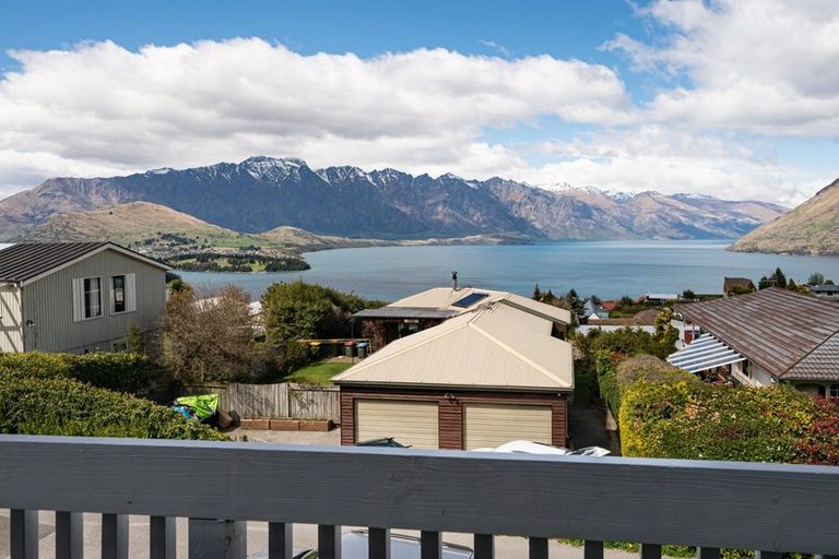 Photo of property in 36b Avalon Crescent, Fernhill, Queenstown, 9300