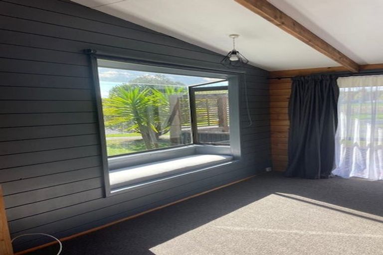 Photo of property in 28 Richardson Street, Woodville, 4920