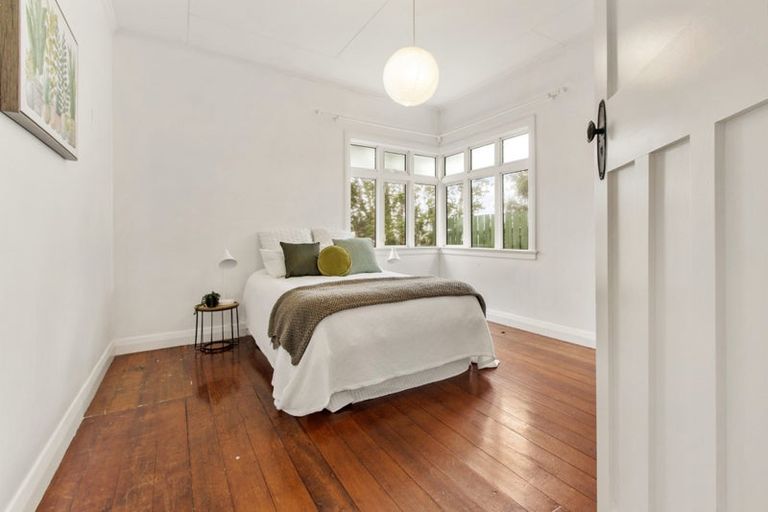 Photo of property in 41 Fairview Crescent, Kelburn, Wellington, 6012