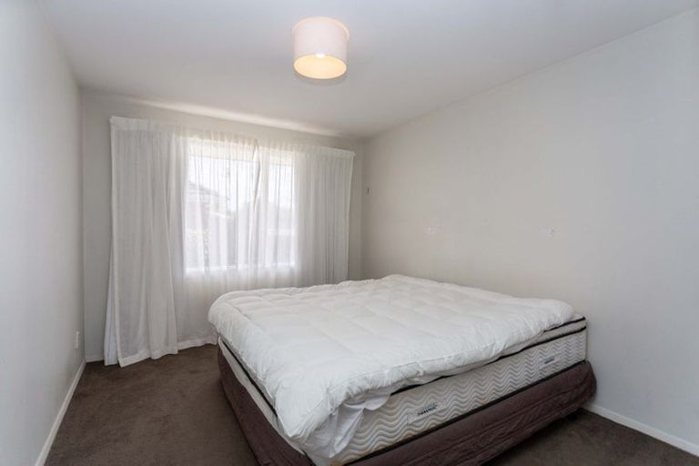Photo of property in 2/38 Peer Street, Upper Riccarton, Christchurch, 8041