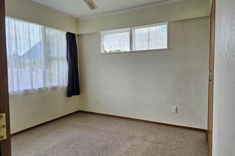 Photo of property in 130 George Street, Hikurangi, 0114