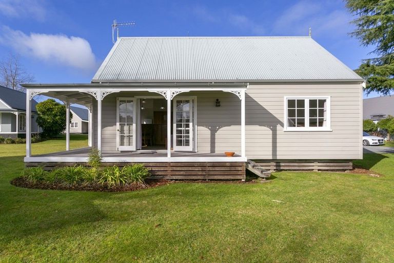Photo of property in 9/30 Sorrento Drive, Rangatira Park, Taupo, 3330
