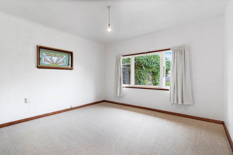 Photo of property in 33 St Michaels Avenue, Point Chevalier, Auckland, 1022