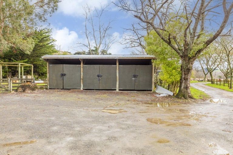 Photo of property in 872 Pourerere Road, Omakere, Waipawa, 4271
