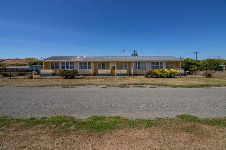 Photo of property in 1 Renwick Street, Seddon, 7210