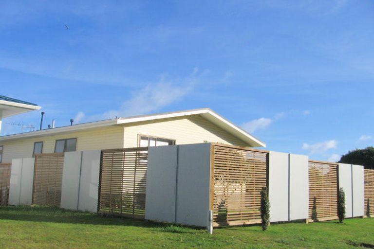 Photo of property in 90 Leeward Drive, Whitby, Porirua, 5024