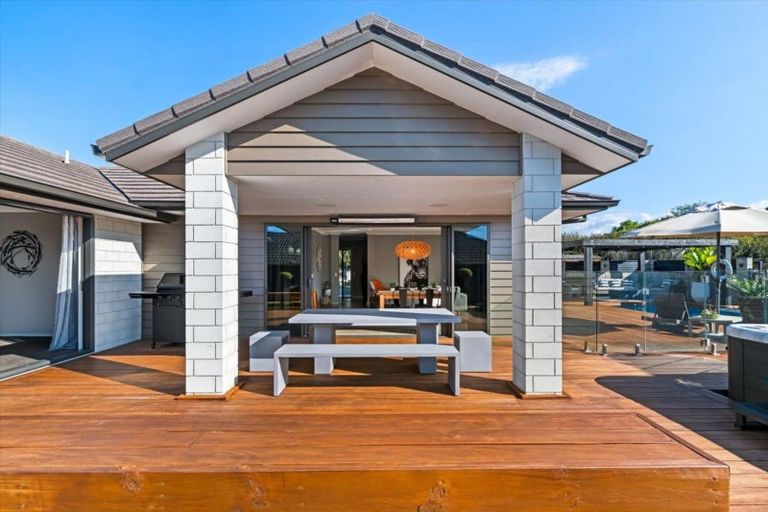 Photo of property in 6 Donelle Place, Te Puke, 3119