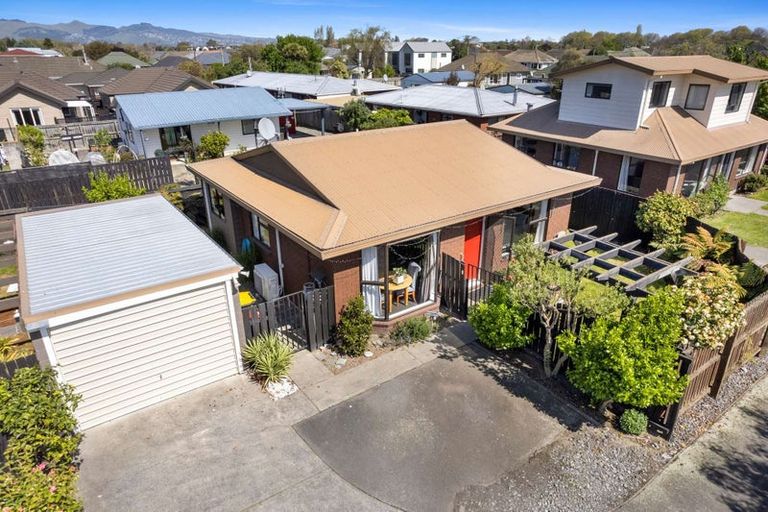 Photo of property in 2/51 Marshland Road, Shirley, Christchurch, 8061