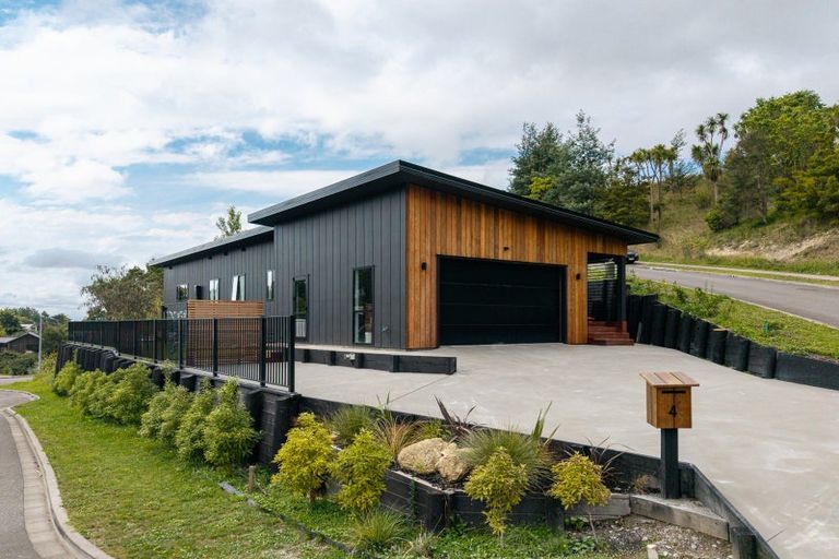 Photo of property in 4 Taruna Place, Havelock North, 4130