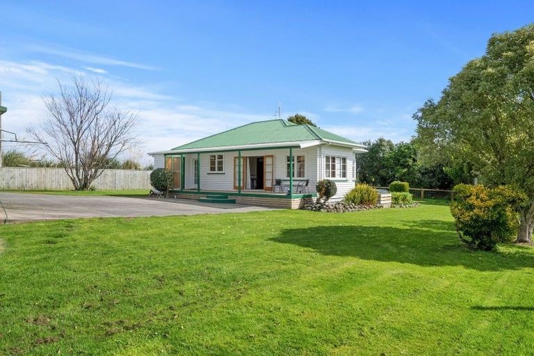 Photo of property in 35 North Manakau Road, Manakau, Levin, 5573
