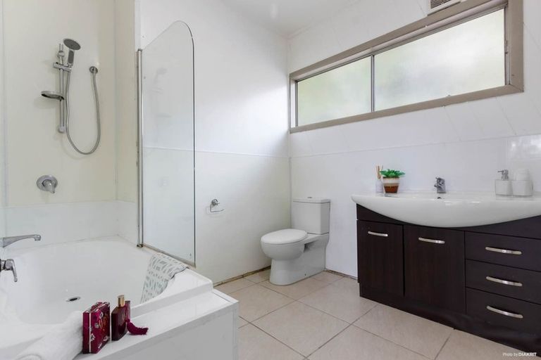 Photo of property in 135c Rosier Road, Glen Eden, Auckland, 0602