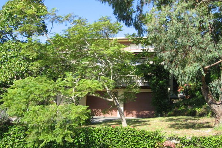 Photo of property in 58 Newhaven Terrace, Mairangi Bay, Auckland, 0630