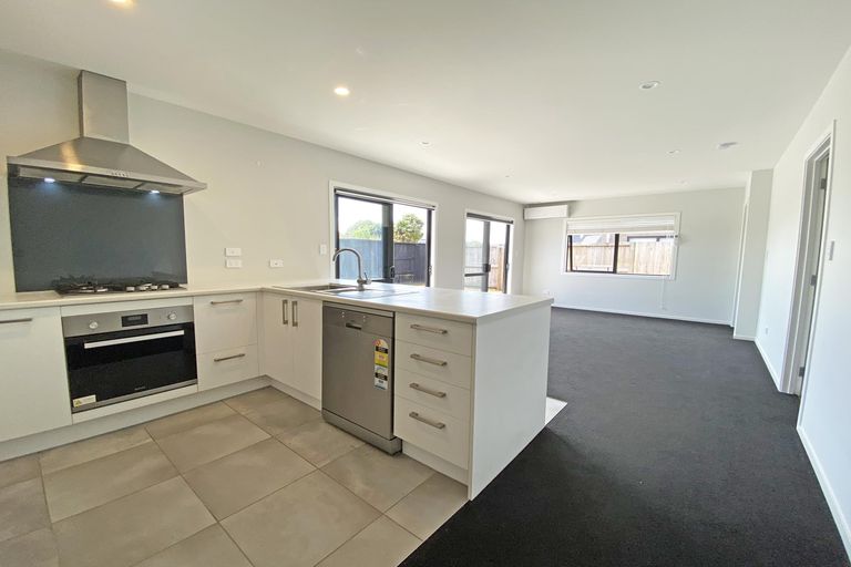 Photo of property in 2 Onukutara Place, Huntington, Hamilton, 3210
