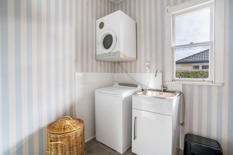 Photo of property in 15 Home Street, Winton, 9720