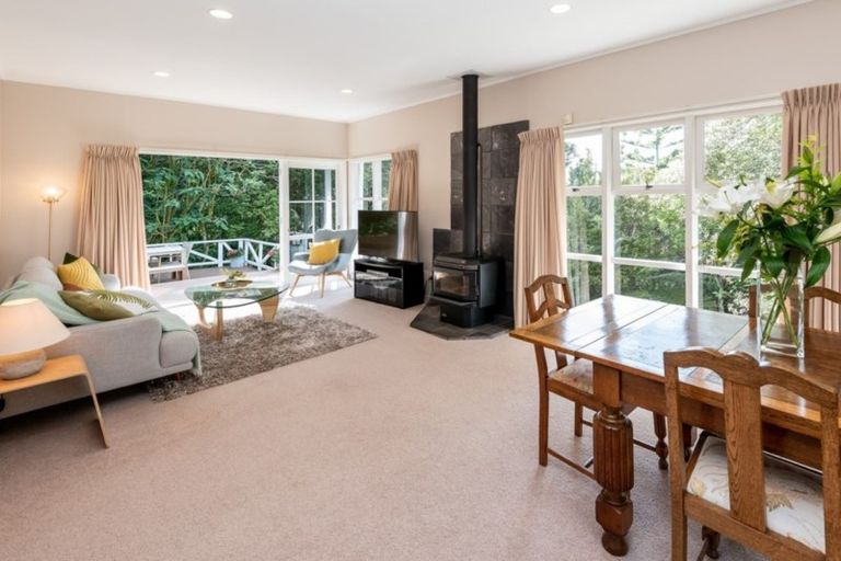 Photo of property in 13 Fenton Terrace, Cockle Bay, Auckland, 2014