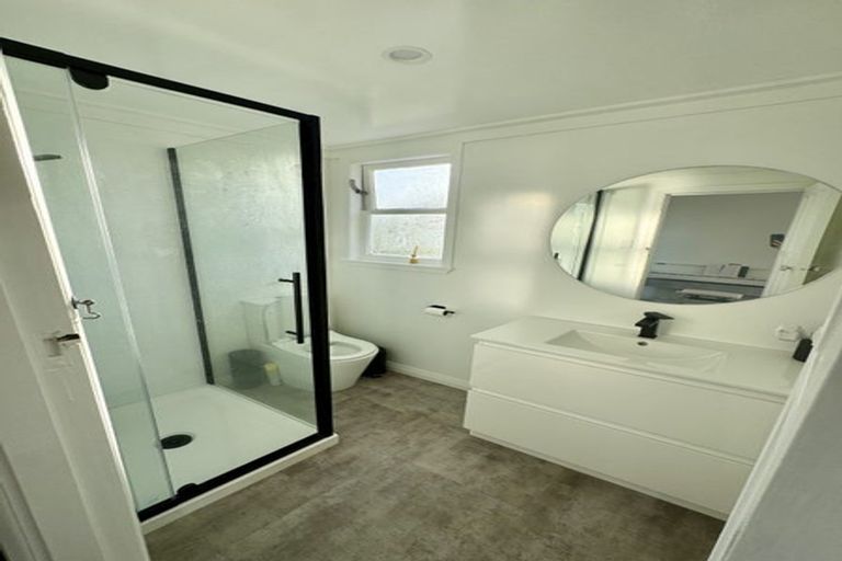 Photo of property in 144 Great South Road, Huntly, 3700